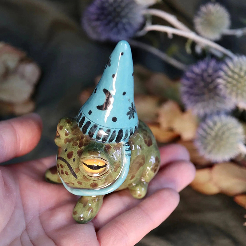 Bonsai Garden Art - Cute Frog Statues for Garden Witch